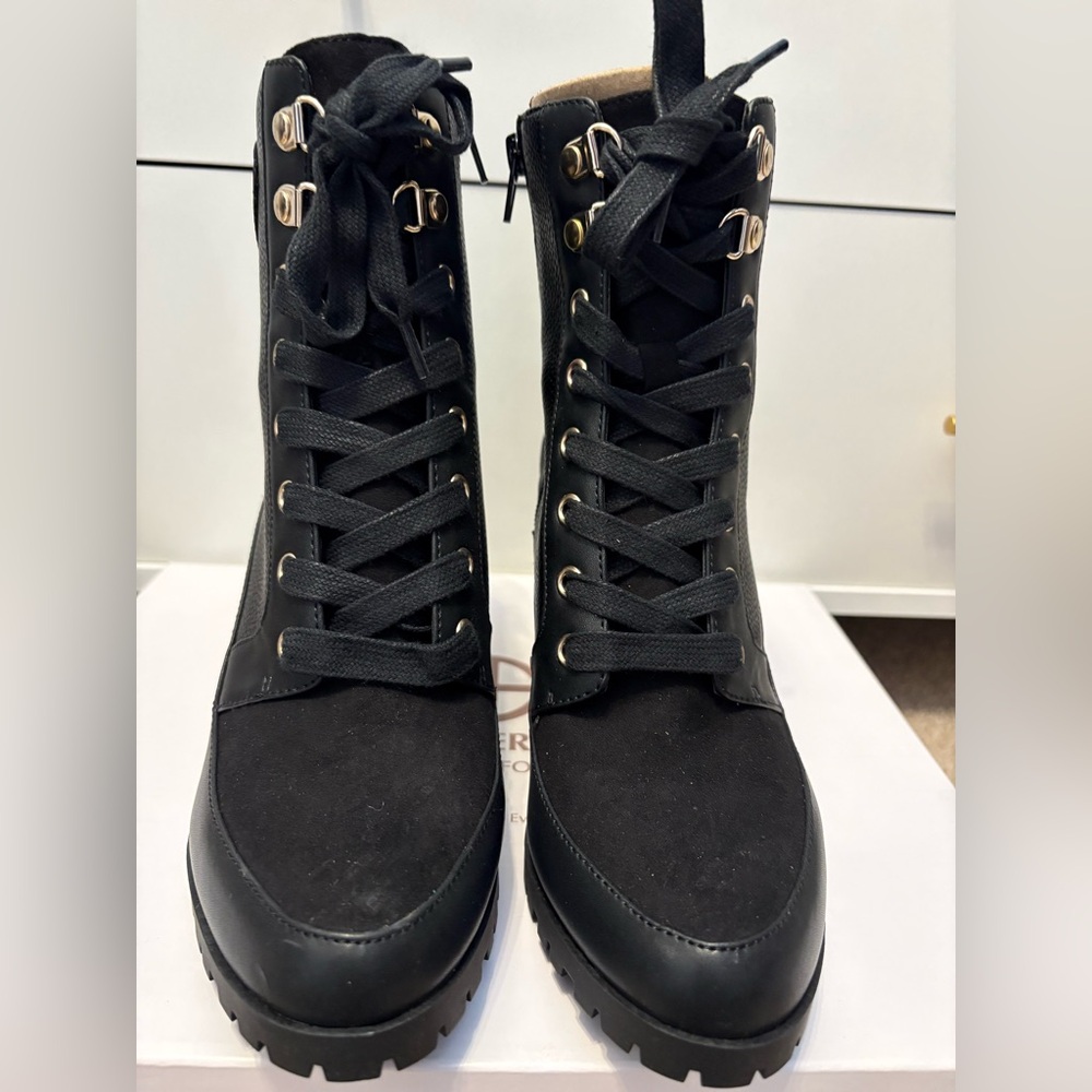 Giani Bernini Keegannp Black Lace-Up Lug Sole Heeled Boots 8.5M NIB - Picture 6 of 10